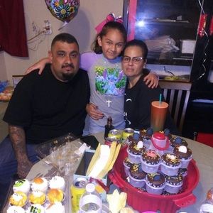 Meet your Posher, Cynthia